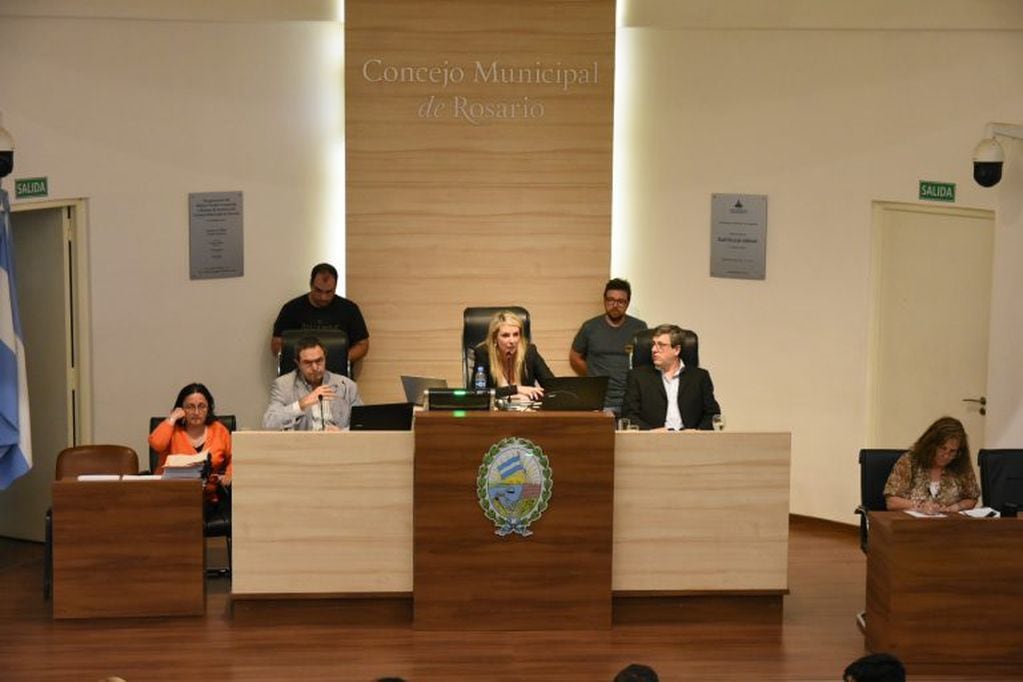 La sesión que aprobó el Presupuesto 2020 se desarrolló en la madrugada de este martes en el Concejo Municipal de Rosario. (Prensa Concejo)
