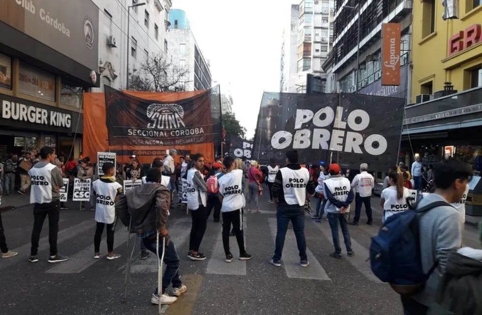 Organizaciones sociales marcharon por el Centro de Córdoba.