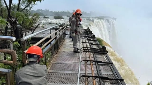 Puerto Iguazú: la reconstrucción de las pasarelas en la Garganta del Diablo se encuentra en etapa final