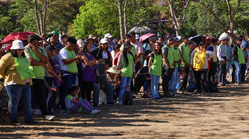El calor agobiante del domingo pasado no fue impedimento para que jóvenes de toda la provincia confluyeran en Río Blanco para asistir a la celebración en honor a la Virgen del Rosario.