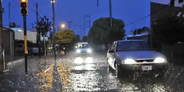 TORMENTA. Calles inundadas en Córdoba (La Voz / Ramiro Pereyra).