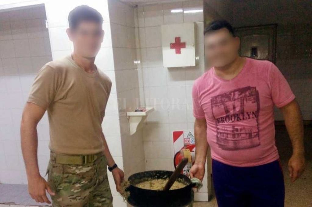El carpincho escapó de la casa de su dueña y terminó en la cacerola de un regimiento militar. (Facebook)