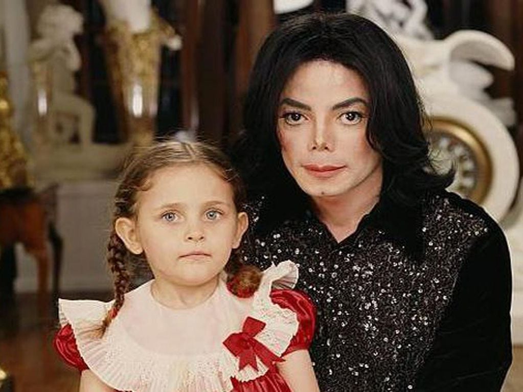 Paris de pequeña junto a Michael Jackson. (Foto: Instagram)