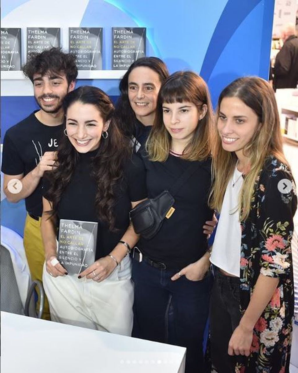 Thelma Fardin presentó su nuevo libro en la Feria Internacional del Libro de Buenos Aires (Instagram/ soythelmafardin)