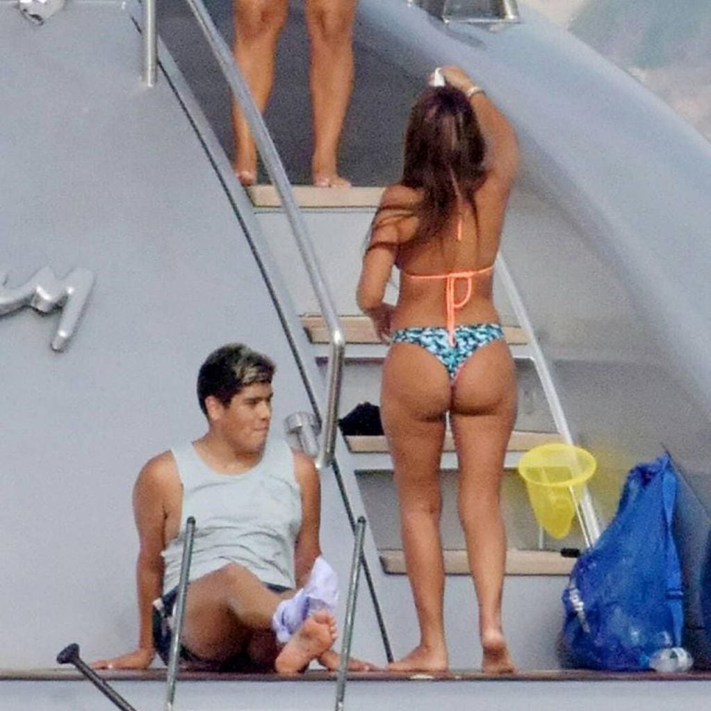 Las vacaciones a puro sol y deportes acuáticos de Antonela Roccuzzo en Ibiza. Foto: Instagram/queen.anto