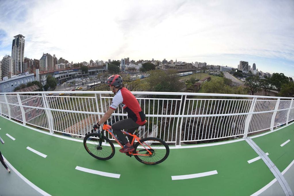 Nueva Ciclovía elevada que une General Paz con el Parque Sarmiento y Nva. Córdoba. (Facundo Luque / La Voz)