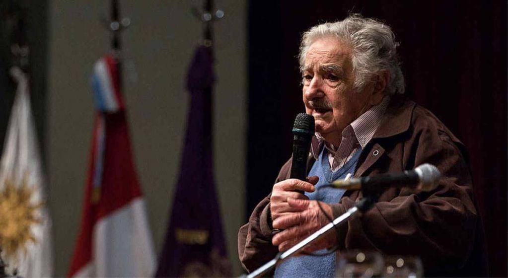 José Pepe Mujica, cuando expuso y recibió el Honoris Causa en la UNC, en Mendoza.
