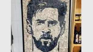 El mosaico de un sanjuanino sobre Lionel Messi