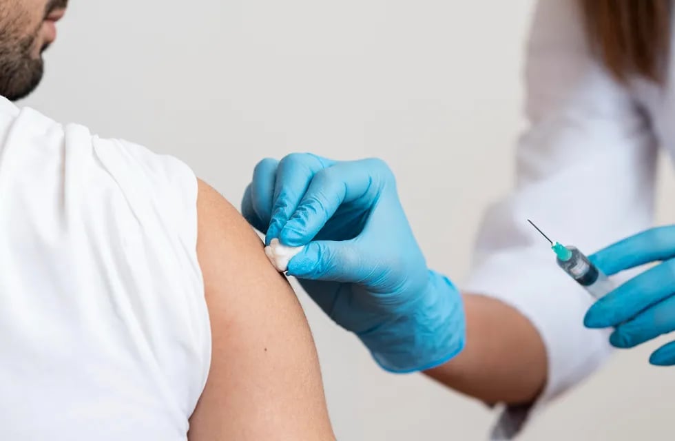 Las vacunas estarán disponibles en farmacias