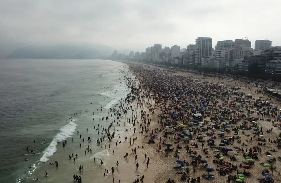 People visit Ipanema beach, amid the coronavirus disease (COVID-19) outbreak, in Rio de Janeiro, Brazil September 6, 2020. Picture taken with a drone. REUTERS/Pilar Olivares