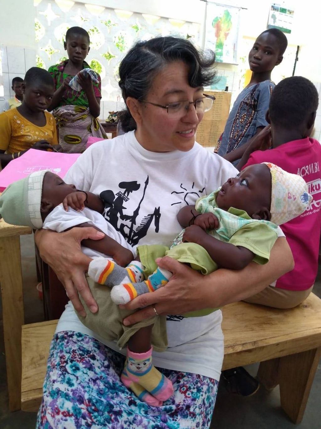 María José Ramírez vive en una aldea de Benin, África y ayuda a sus habitantes a mejorar su calidad de vida.