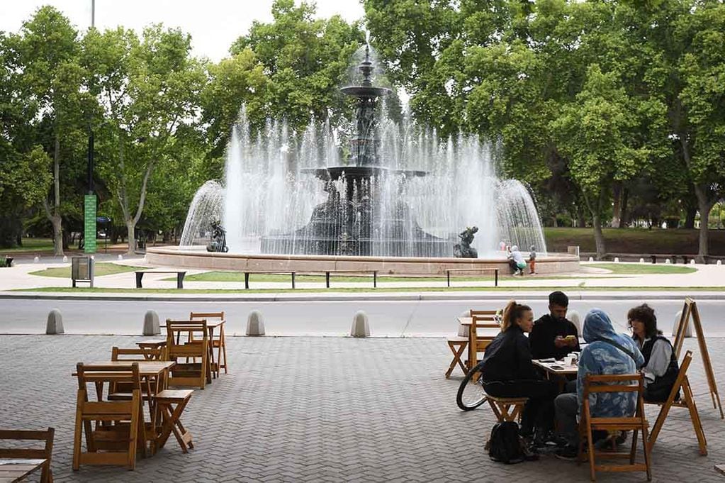 Los locales del Parque San Martín tendrán un plazo para implementar los productos biodegradables. 