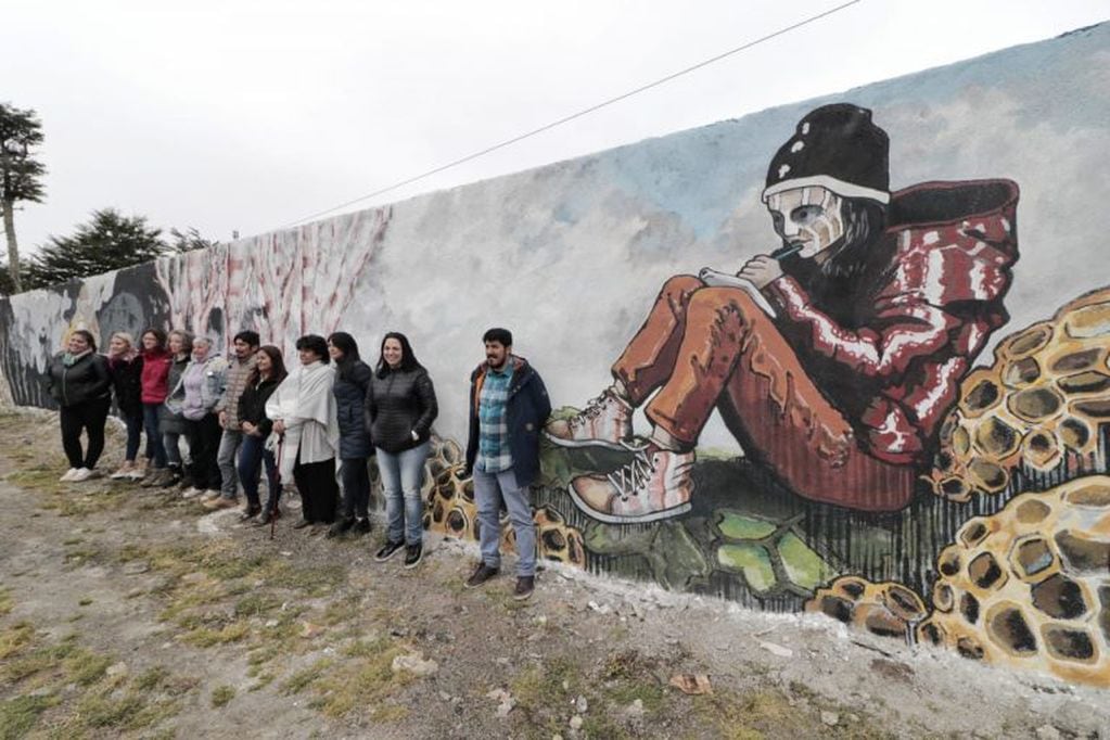 1er Encuentro Provincial de muralistas fueguinos en la ciudad de Tolhuin
