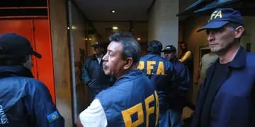 ROBO DEL SIGLO. La Policía Federal Argentina, al momento de conocerse el hecho (Archivo /Dyn).
