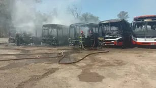 Colectivos incendiados en San Rafael
