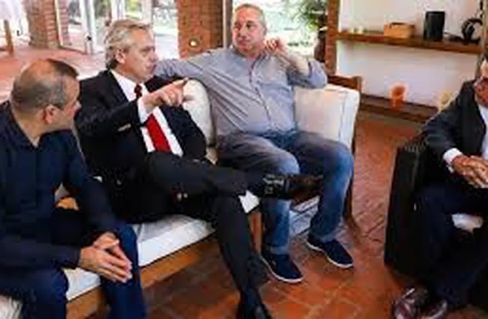 Alberto Fernández con Passalacqua, Rovira y el gobernador electo Oscar Ahuad, en Misiones. (MisionesOnline)