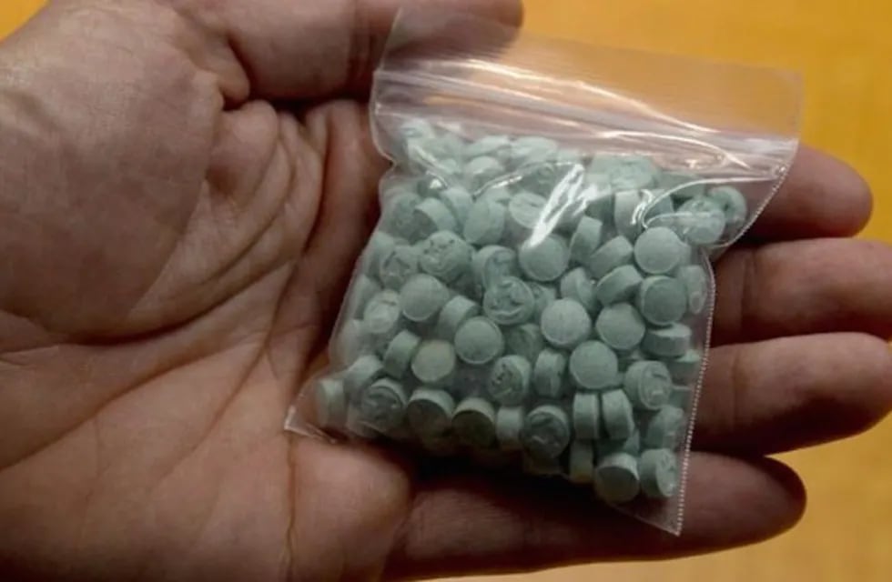 Gendarmería Nacional secuestró 990 pastillas de metanfetaminas.