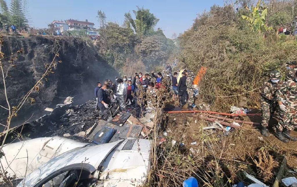 Un avión se estrelló en Nepal: más de 60 muertos (EFE)