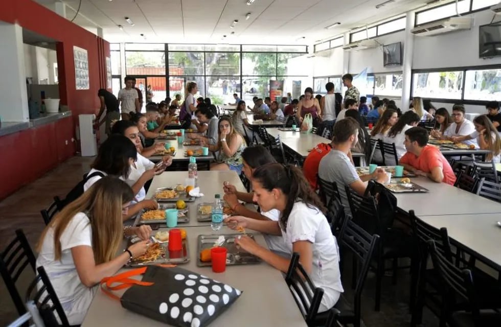 Desde hoy, los estudiantes universitarios de La Plata podrán comer por $30