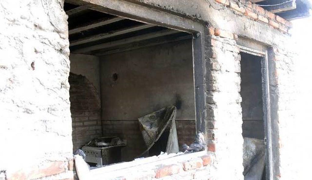 Evalúan las primeras hipótesis del incendio que dejó 7 muertes en Viedma