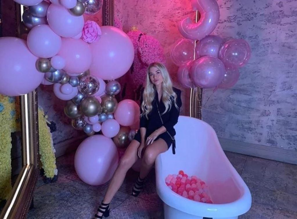 El Kun Agüero sorprendió a su novia Sofía Calzetti con una fiesta de cumpleaños (Foto: Instagram)