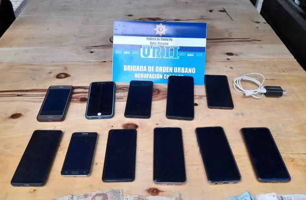 Secuestraron 11 celulares en poder de una mechera. (@JoseljuarezJOSE)