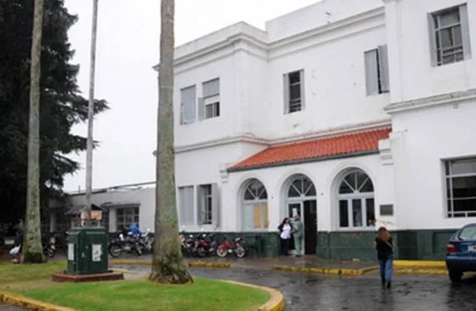 Los muchachos fueron atendidos en el Hospital Roque Sáenz Peña. (Archivo)