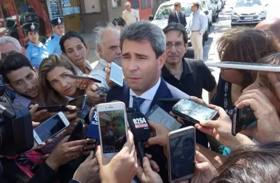 El gobernador, Sergio Uñac, habló en rueda de prensa.