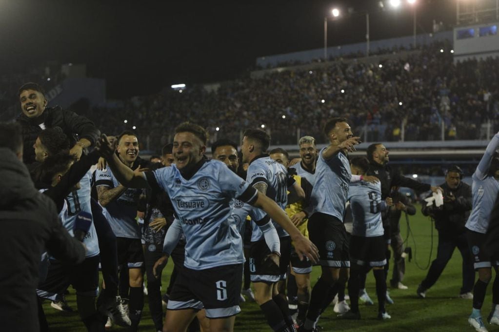 Belgrano celebró en el clásico ante Instituto e inició de la mejor manera una seguidilla de partidos claves. (Facundo Luque)