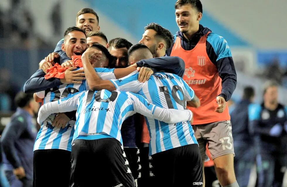 Racing golea y se florea ante Aldosivi por los cuartos de final.