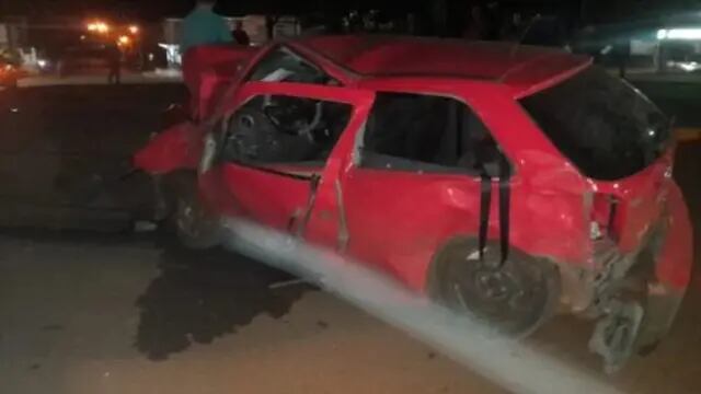 Un automovilista sufrió lesiones graves tras colisionar con un poste de luz en Campo Grande
