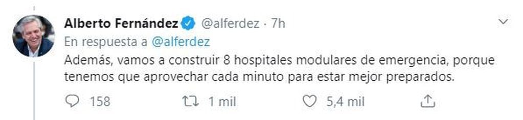 El presidente anuncio la construccion de ocho hospitales modulares. (Twitter)