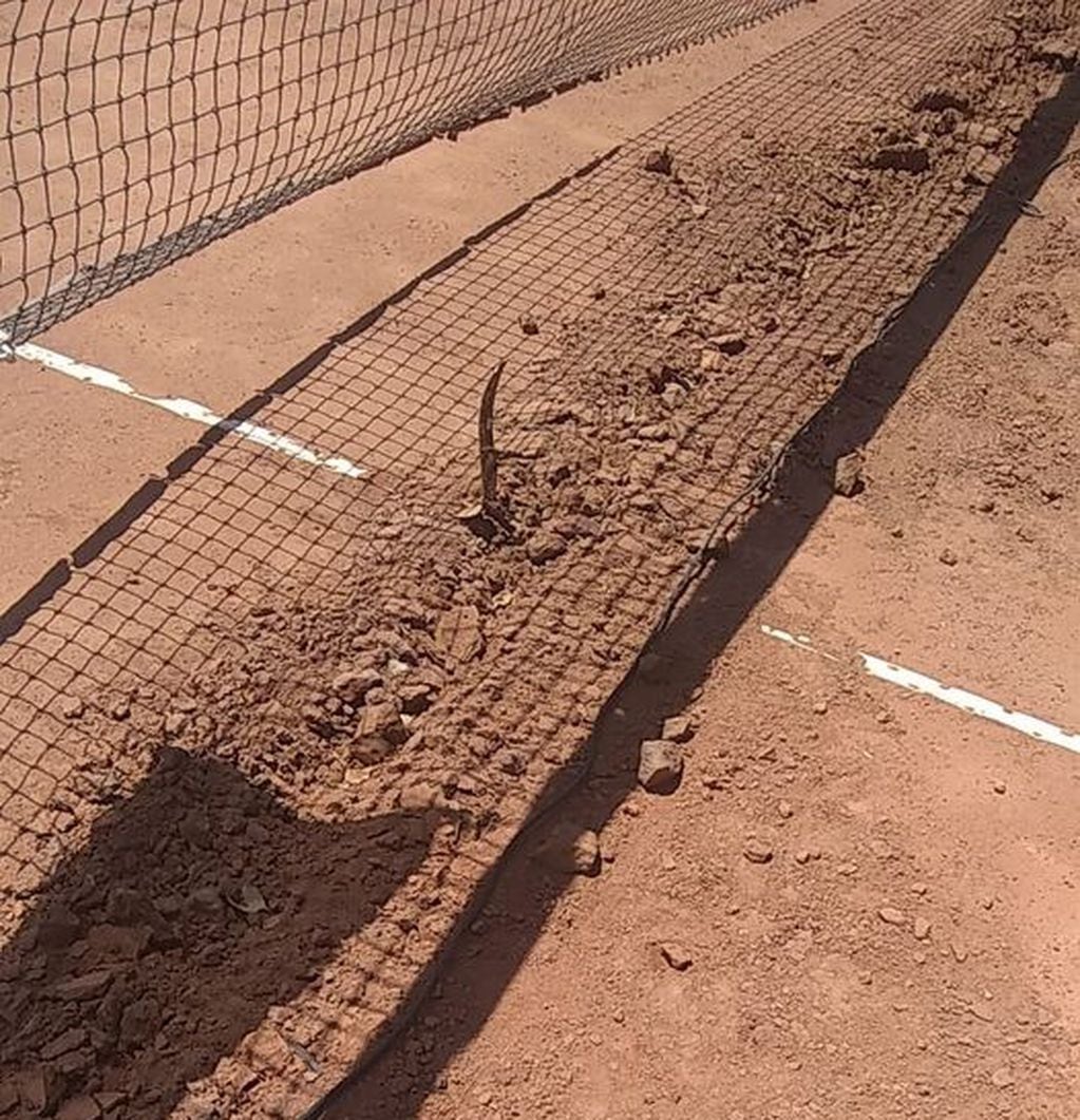 Robaron los cables de la instalación eléctrica de las canchas de tenis del Club Costa Sud