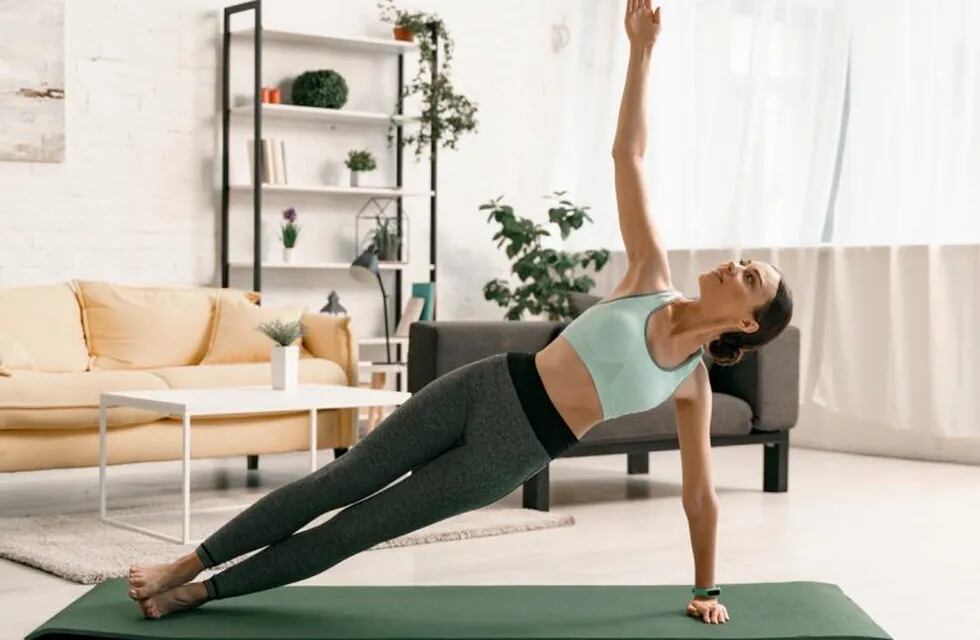 Tips para hacer yoga en casa durante la cuarentena.