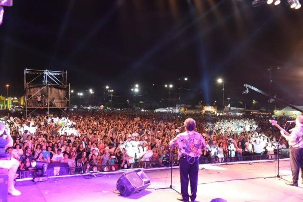 Los Palmeras en la Fiesta de la Playa -Concepción del Uruguay
Crédito: LaPirámide