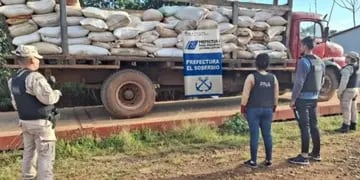 Frustran envío de soja sin aval aduanero hacia Brasil desde la costa de El Soberbio