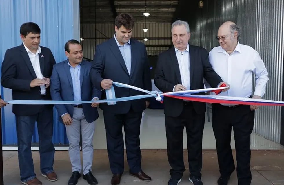 Passalacqua inauguró una fábrica de motos eléctricas. (Foto: Misiones Online)
