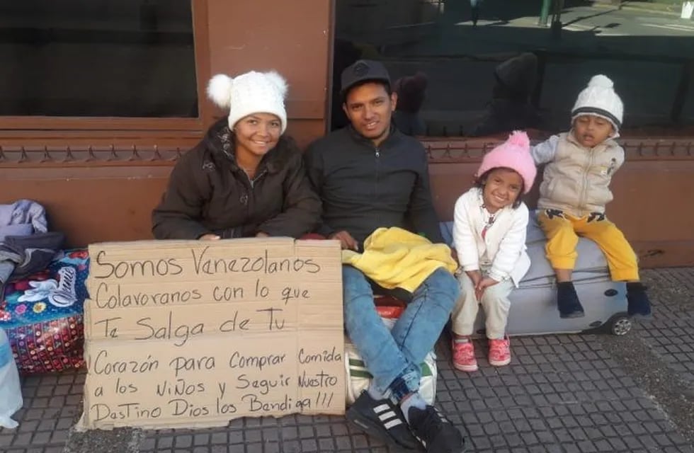 Familia Venezolana\nCrédito: LaPirámide.net