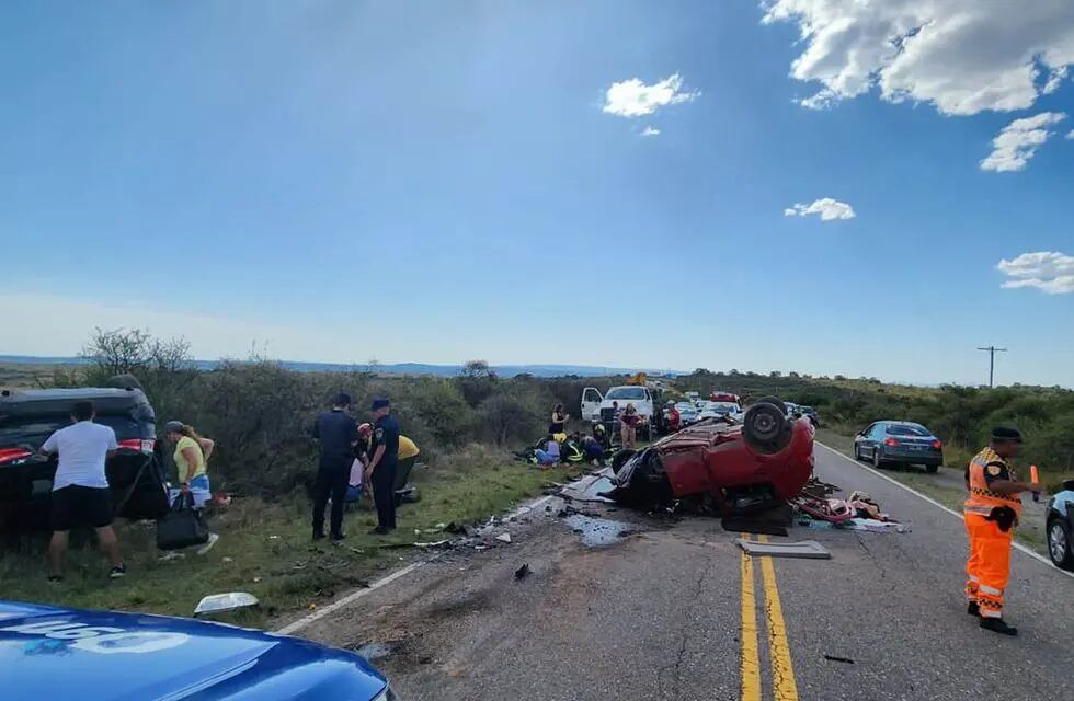 La colisión ocurrió en la ruta E-34 en cercanías del paraje Niña Paula, en un tramo de sobrepaso prohibido. (Archivo / Policía)