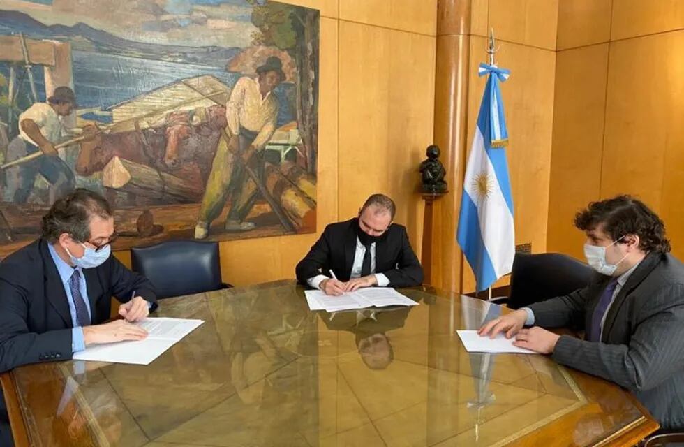 09/05/2020 El presidente de Argentina, Alberto Fernández, y el ministro de Economía, Martín Guzmán ECONOMIA SUDAMÉRICA ARGENTINA PRENSA PRESIDENCIAL ARGENTINA