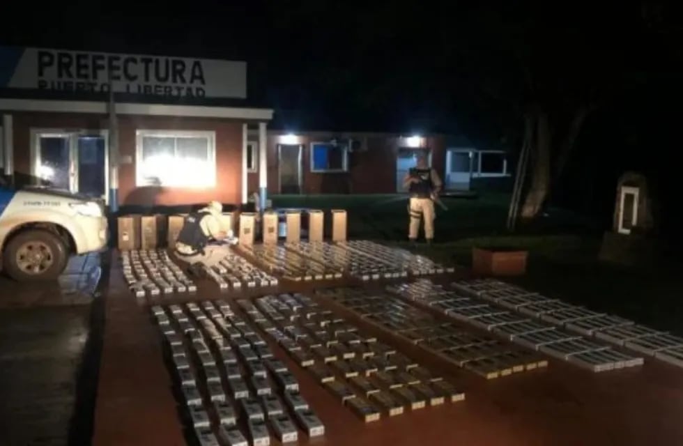 Incautan contrabando de cigarrillos en Puerto Iguazú y Puerto Libertad.