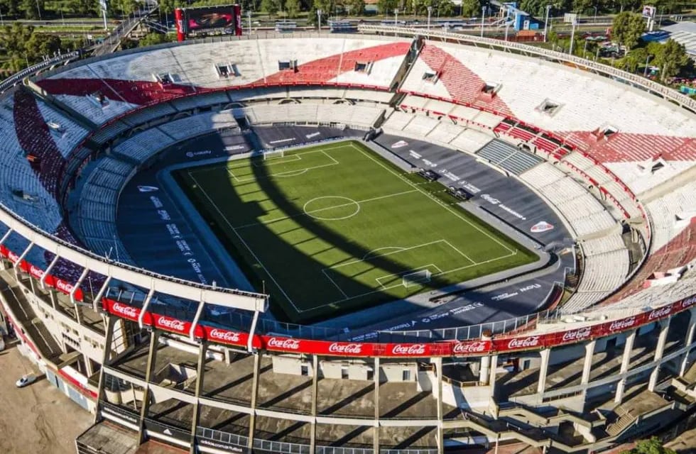 River presentó el nuevo nombre del estadio Prensa River)