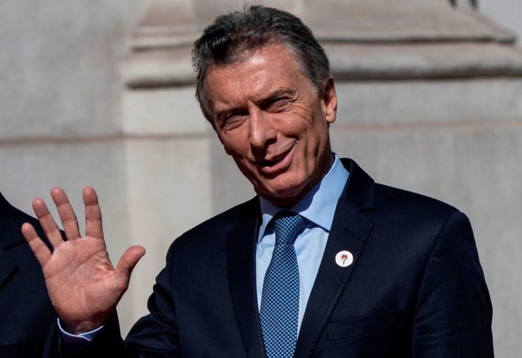 Eduardo van der Kooy en Clarín se refiere a Mauricio Macri como un presidente en emergencia. (AFP)