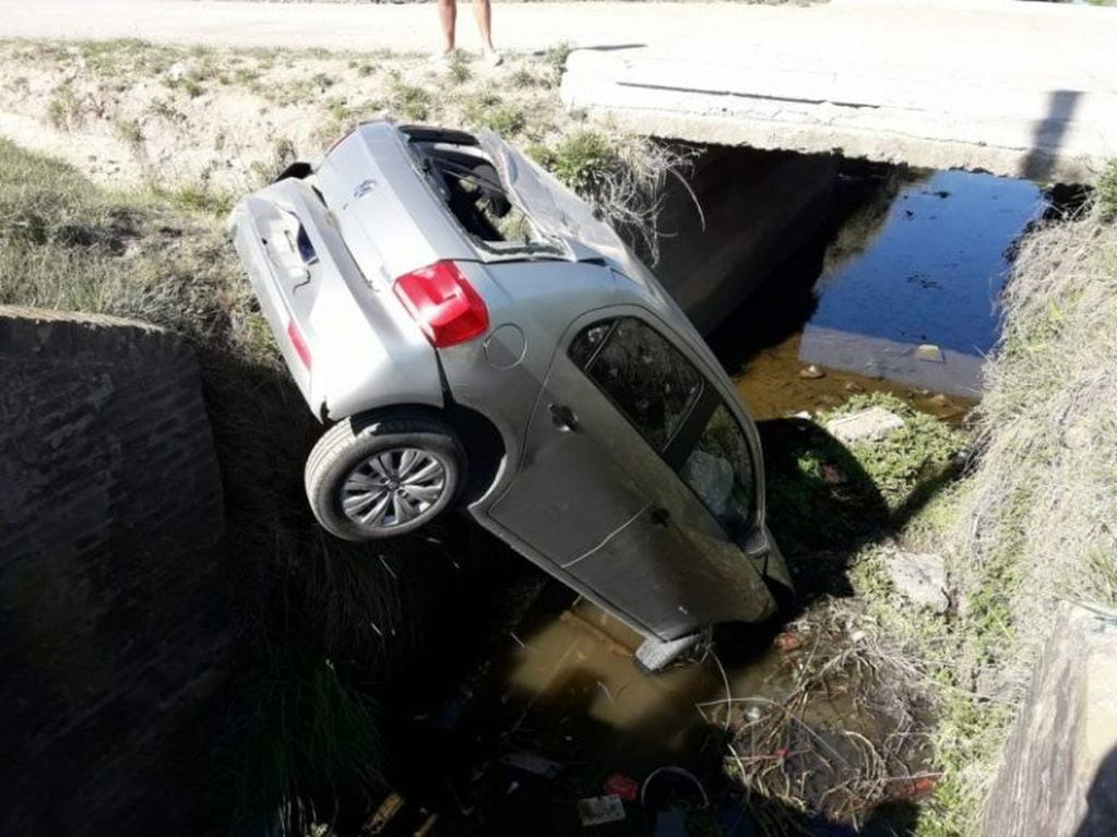 Insólito accidente en Olavarría. Fotos: Gentileza Verte.tv