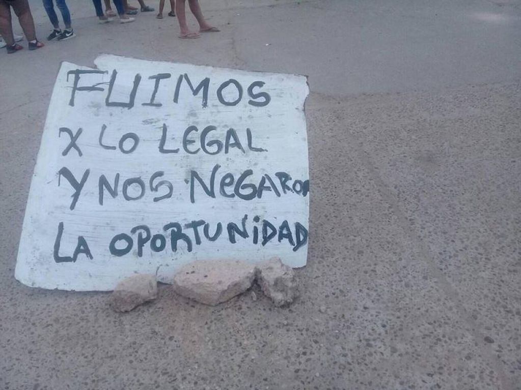 Protesta de vecinos por desalojo - Foto: Lucía Ballesteros (vecina)