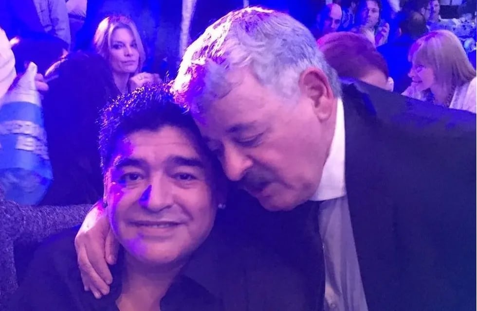 "Titi" Fernandez con Diego Maradona