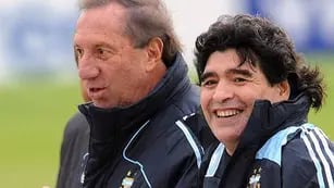 Bilardo y Maradona están juntos en la selección, como tantas otras veces.