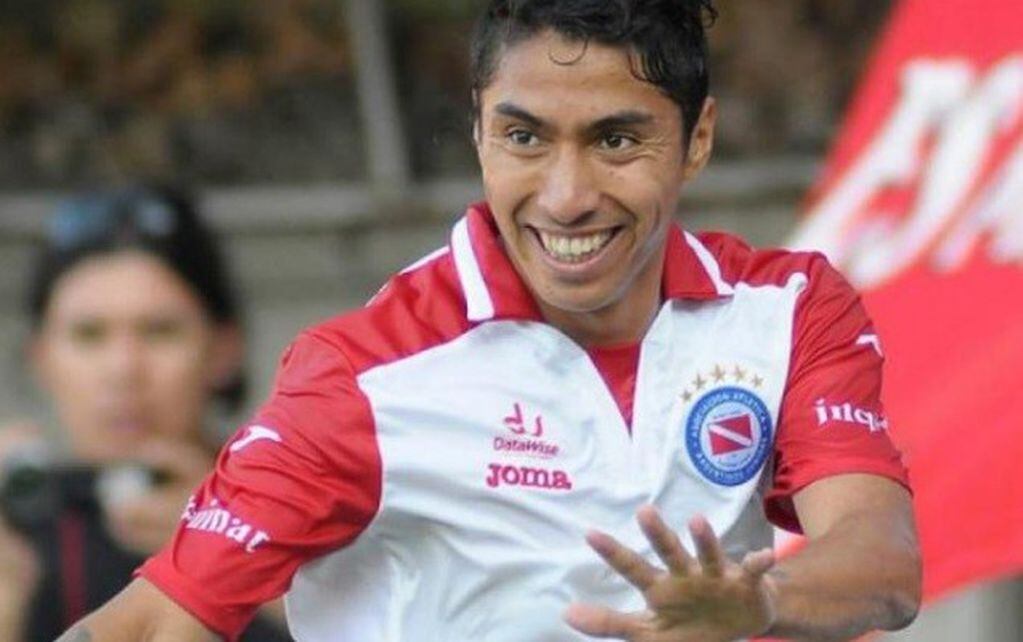 Luciano Cabral, en su paso por Argentinos Juniors.
