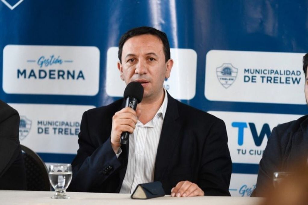 Adrián Maderna, intendente de Trelew.