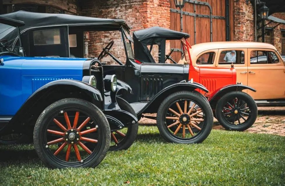 Encuentro de autos antiguos.